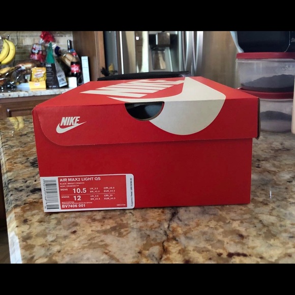 Atmos x air max 2 light logos